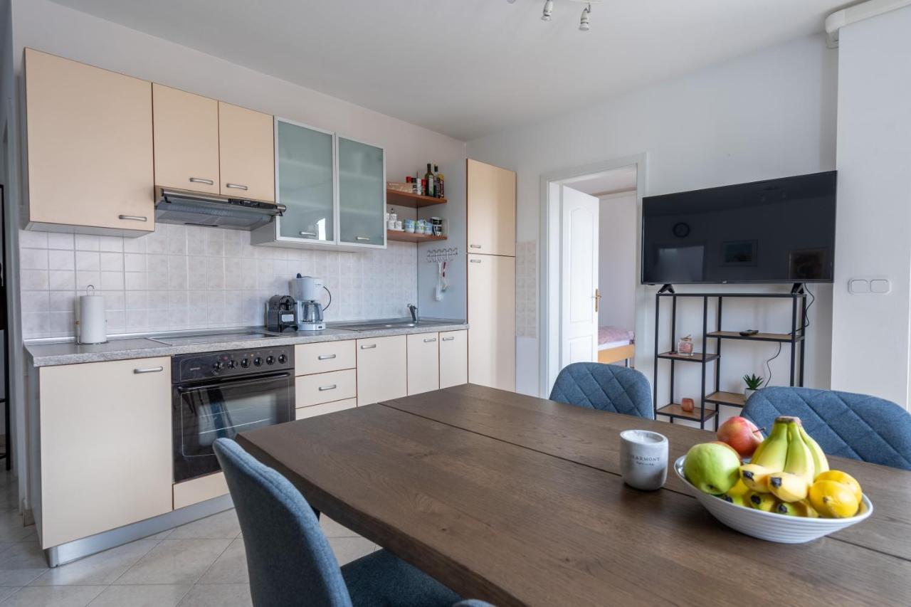 Charmante Wohnung Fusslaeufig Zum Meer In Funtana Exteriér fotografie